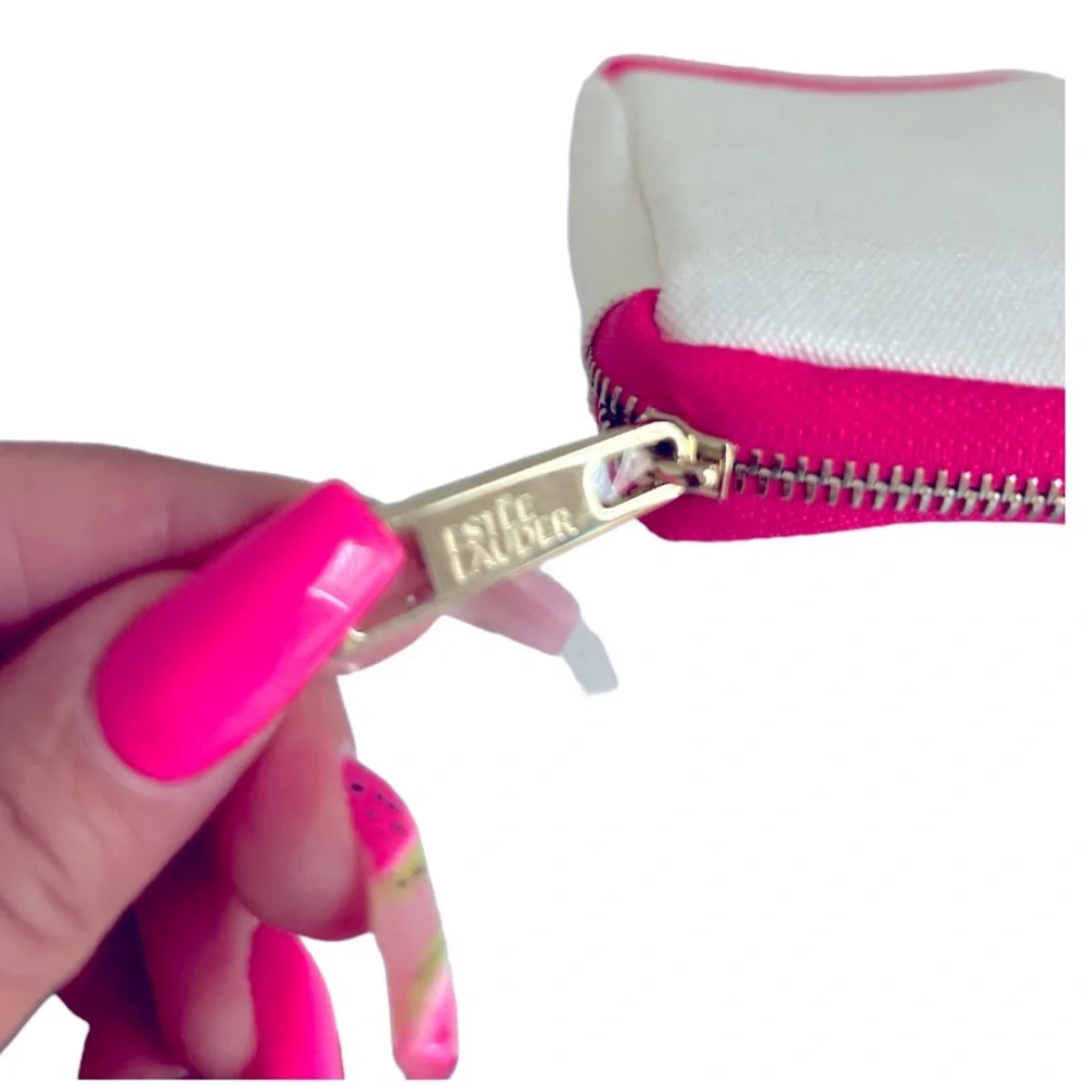 Estée Lauder Make Up Bag NWOT